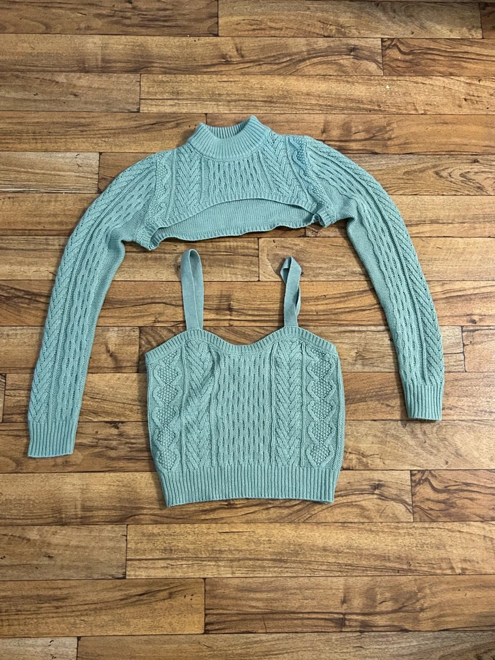 Almost Famous Sage Green Cable Knit 2 Piece Shrug Tank Sweater Set Size S